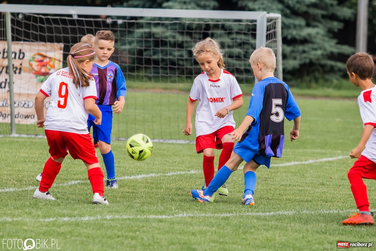 Zdjęcie w galerii na portalu naszraciborz.pl: Piłkarska rywalizacja rocznika 2014 w Tworków Cup [FOTO] wiadomości z regionu