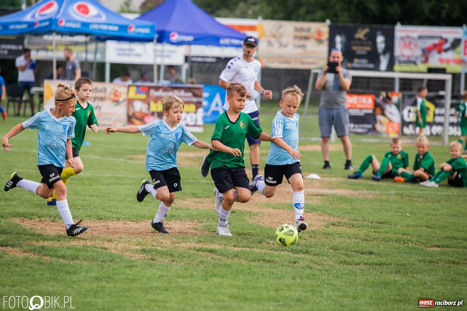 Zdjęcie w galerii na portalu naszraciborz.pl: Piłkarska rywalizacja rocznika 2014 w Tworków Cup [FOTO] wiadomości z regionu