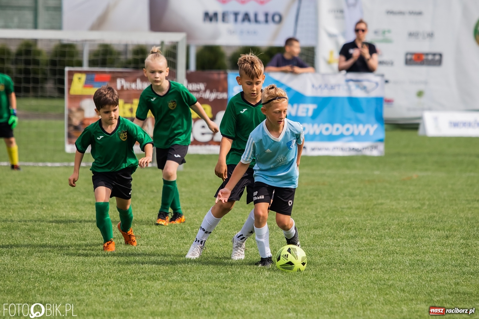 Zdjęcie w galerii na portalu naszraciborz.pl: Piłkarska rywalizacja rocznika 2014 w Tworków Cup [FOTO] wiadomości z regionu