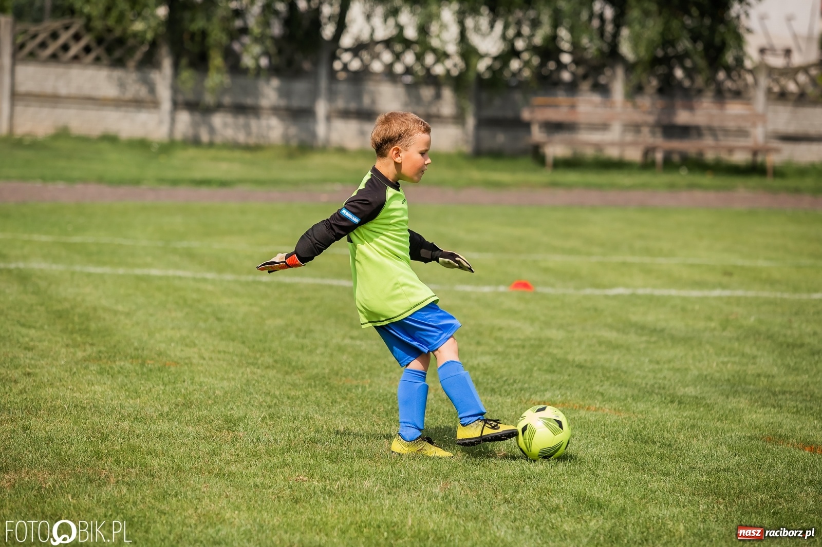 Zdjęcie w galerii na portalu naszraciborz.pl: Piłkarska rywalizacja rocznika 2014 w Tworków Cup [FOTO] wiadomości z regionu