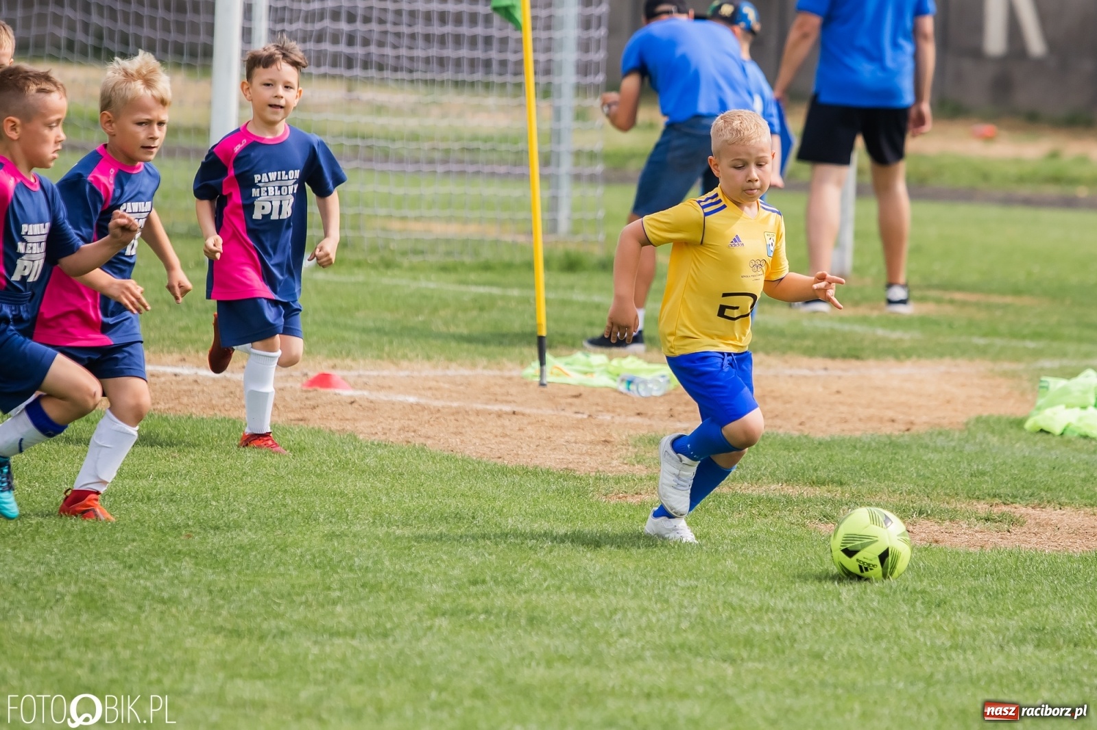 Zdjęcie w galerii na portalu naszraciborz.pl: Piłkarska rywalizacja rocznika 2014 w Tworków Cup [FOTO] wiadomości z regionu