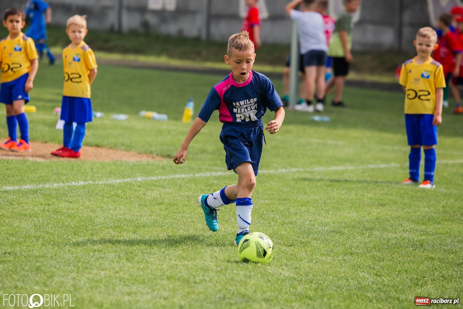 Zdjęcie w galerii na portalu naszraciborz.pl: Piłkarska rywalizacja rocznika 2014 w Tworków Cup [FOTO] wiadomości z regionu