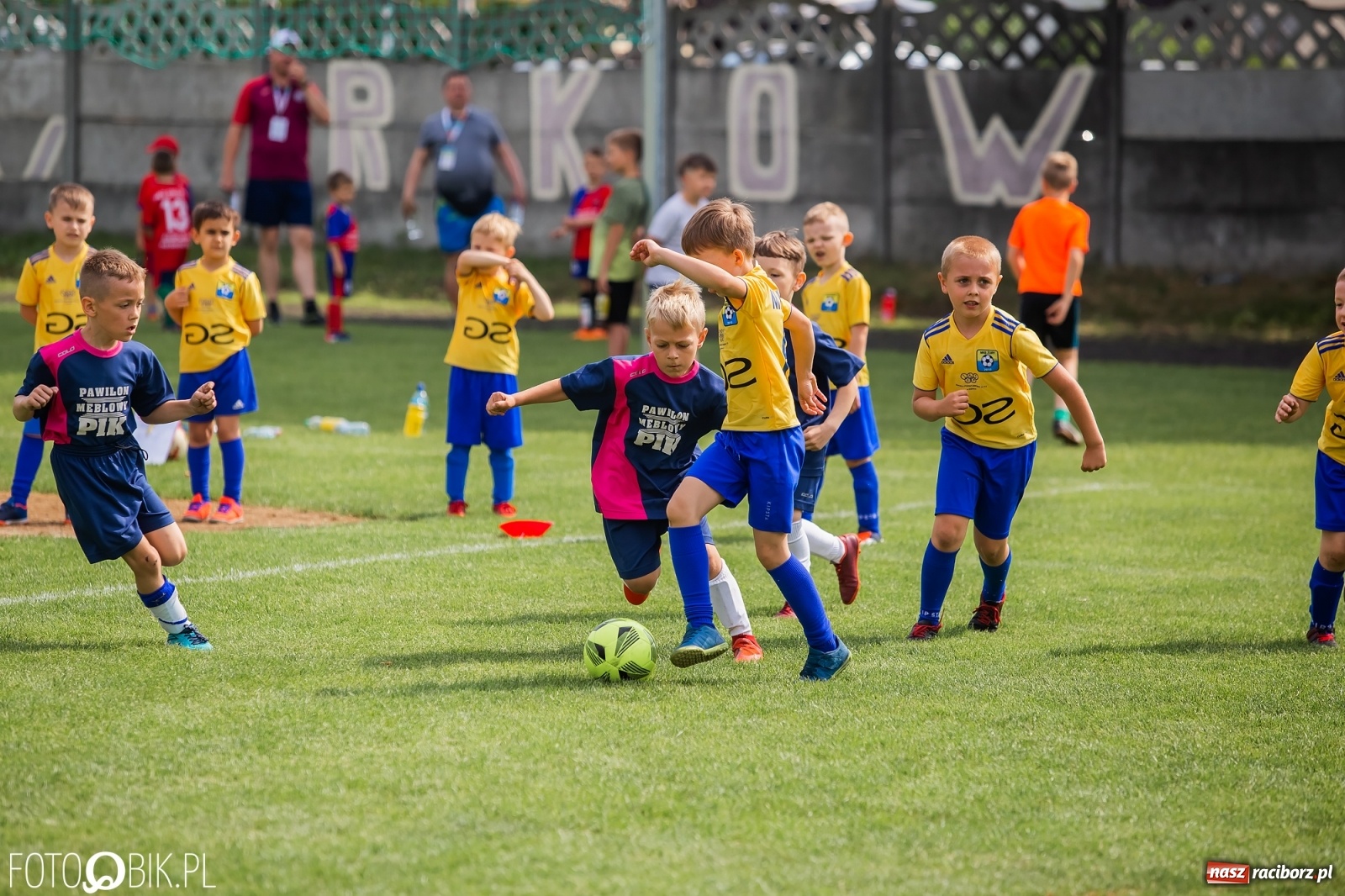 Zdjęcie w galerii na portalu naszraciborz.pl: Piłkarska rywalizacja rocznika 2014 w Tworków Cup [FOTO] wiadomości z regionu