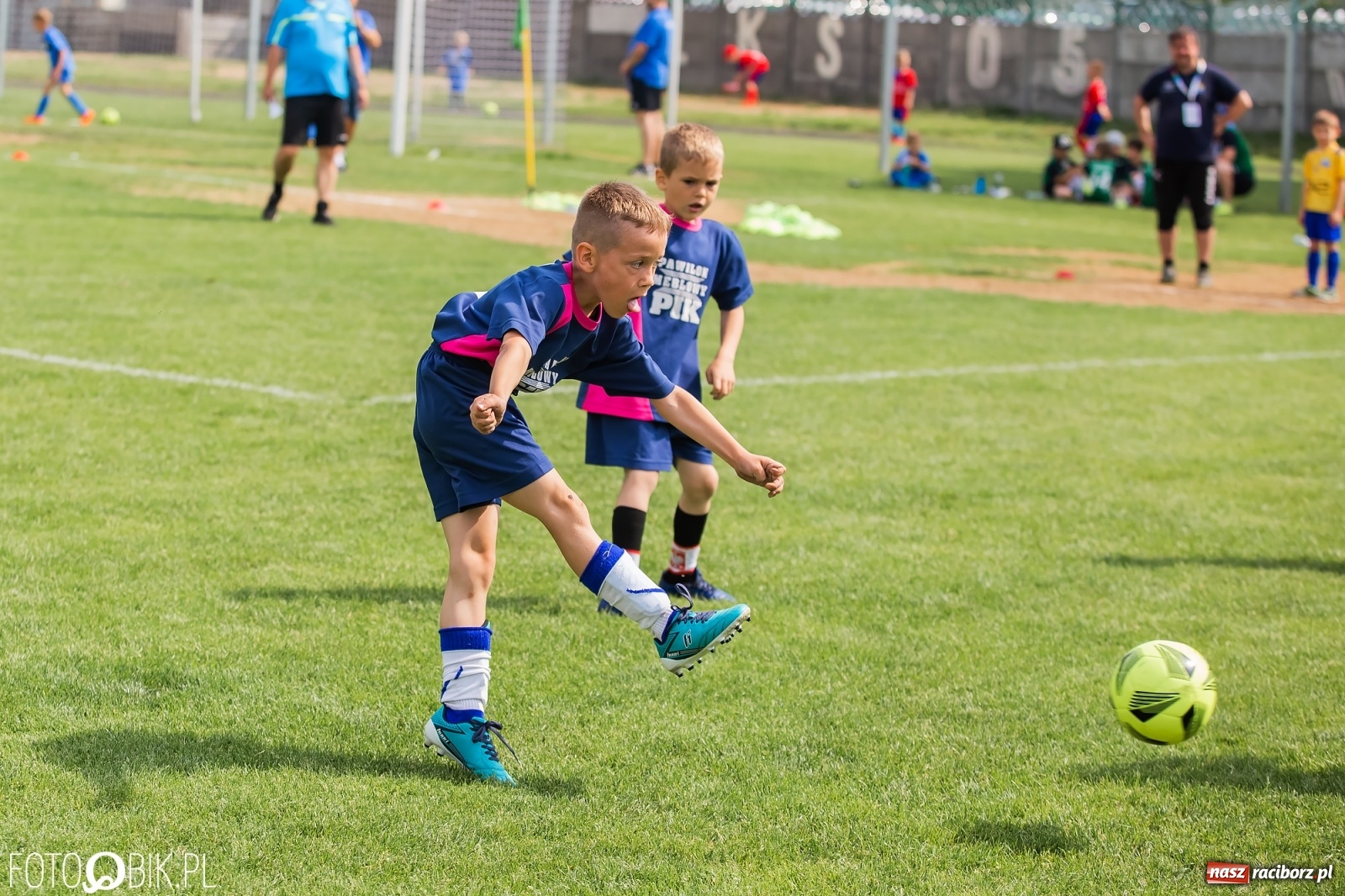 Zdjęcie w galerii na portalu naszraciborz.pl: Piłkarska rywalizacja rocznika 2014 w Tworków Cup [FOTO] wiadomości z regionu