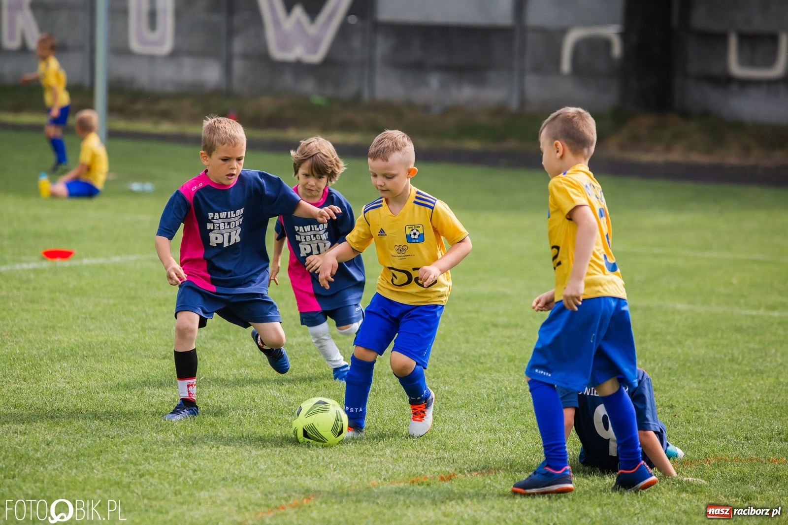 Zdjęcie w galerii na portalu naszraciborz.pl: Piłkarska rywalizacja rocznika 2014 w Tworków Cup [FOTO] wiadomości z regionu
