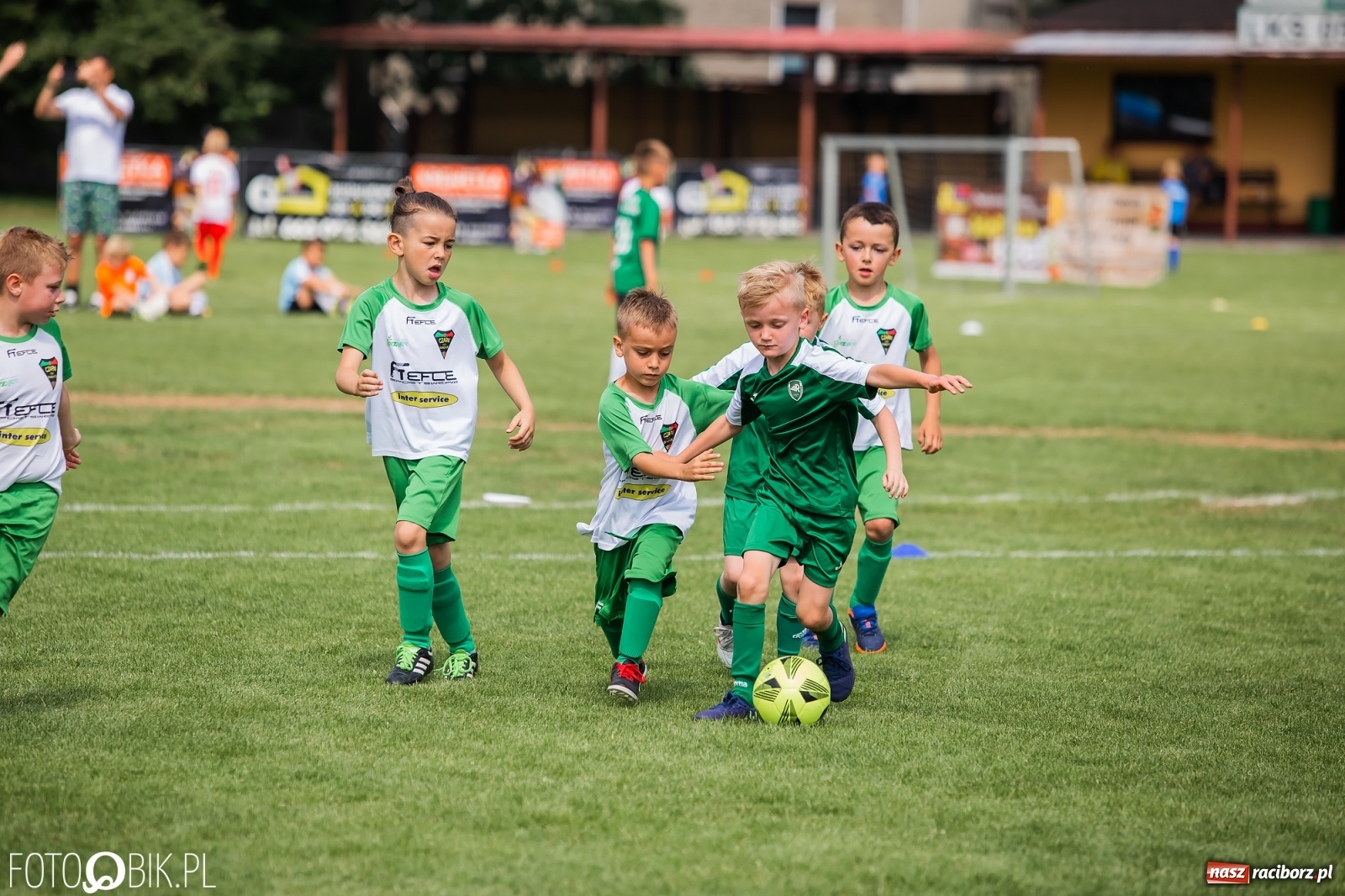 Zdjęcie w galerii na portalu naszraciborz.pl: Piłkarska rywalizacja rocznika 2014 w Tworków Cup [FOTO] wiadomości z regionu