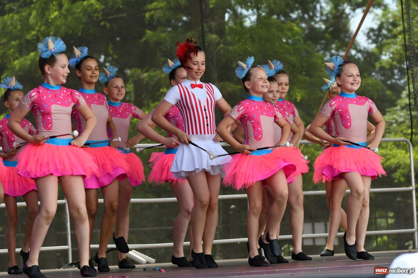 Zdjęcie w galerii na portalu naszraciborz.pl: I Ogólnopolski Mażoretkowy Zawrót Głowy Racibórz 2021 wiadomości z regionu