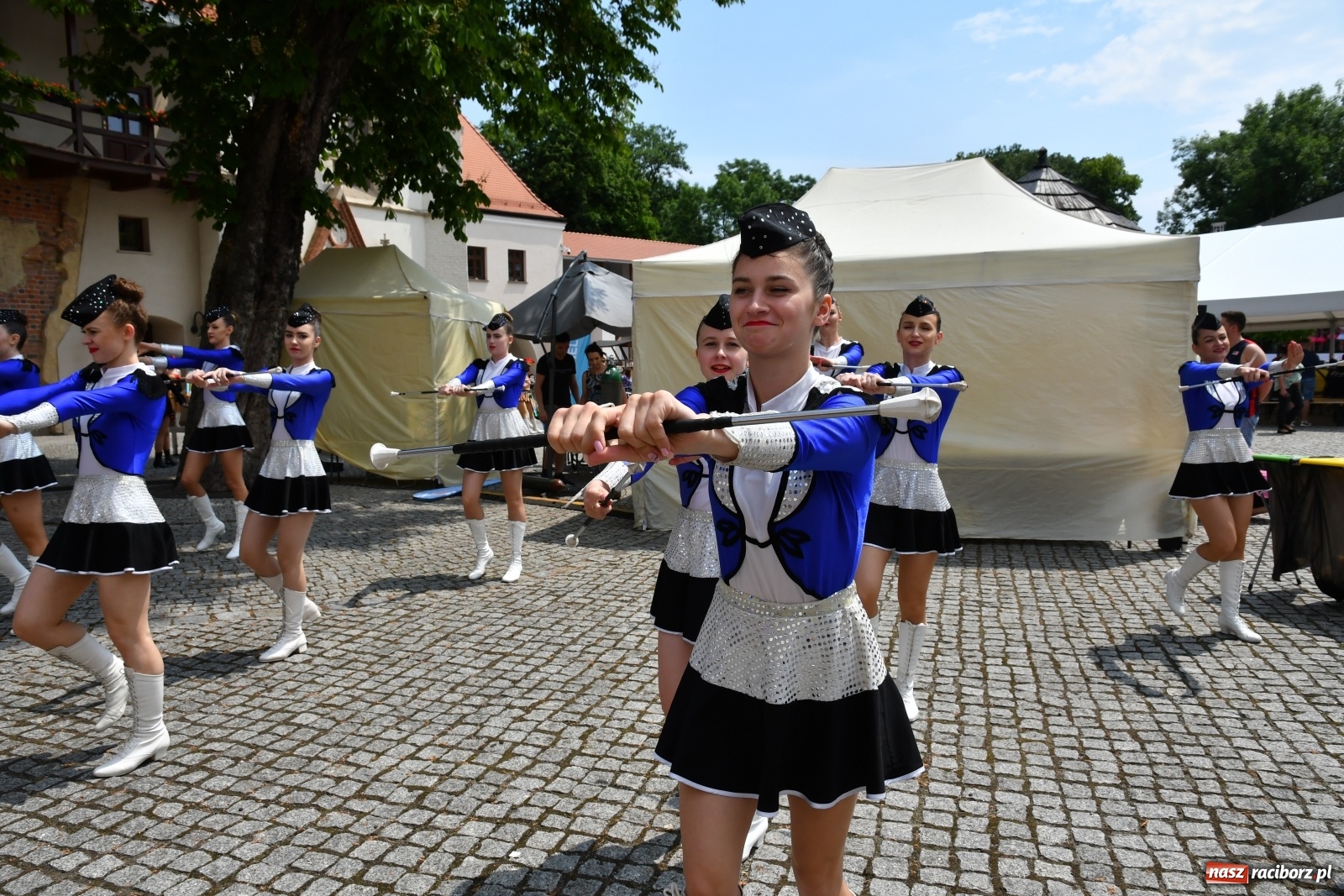 Zdjęcie w galerii na portalu naszraciborz.pl: I Ogólnopolski Mażoretkowy Zawrót Głowy Racibórz 2021 wiadomości z regionu