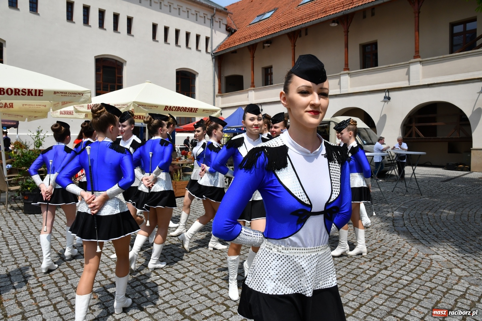 Zdjęcie w galerii na portalu naszraciborz.pl: I Ogólnopolski Mażoretkowy Zawrót Głowy Racibórz 2021 wiadomości z regionu