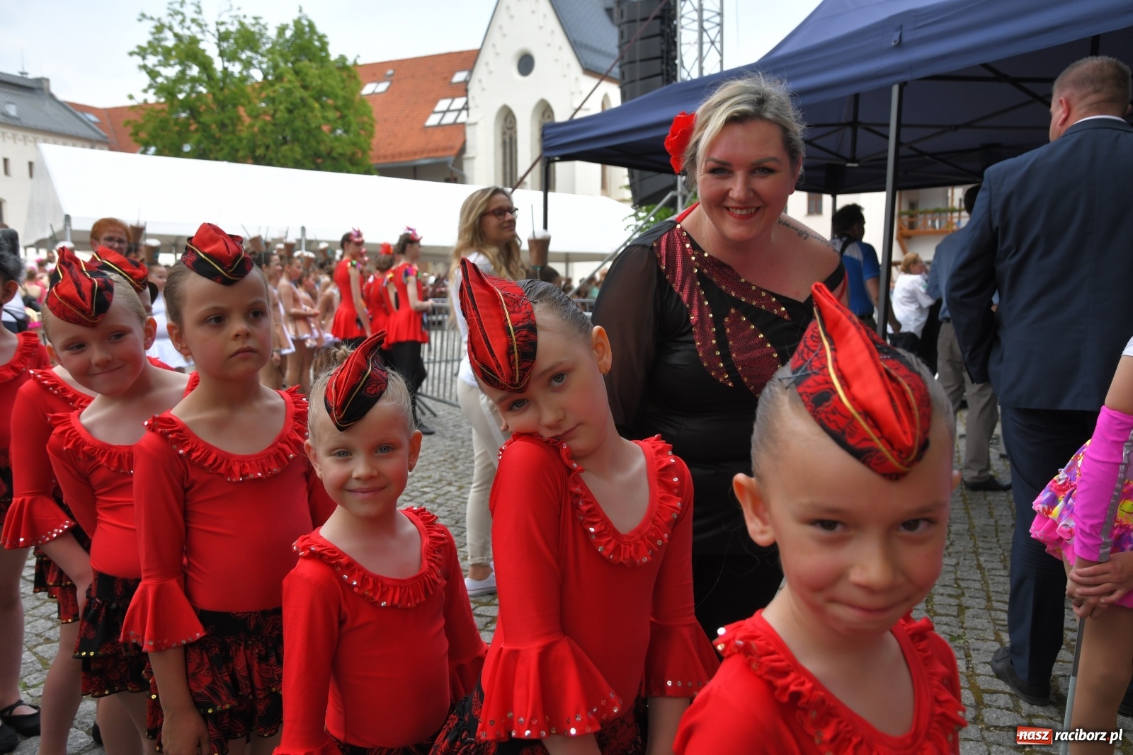 Zdjęcie w galerii na portalu naszraciborz.pl: I Ogólnopolski Mażoretkowy Zawrót Głowy Racibórz 2021 wiadomości z regionu