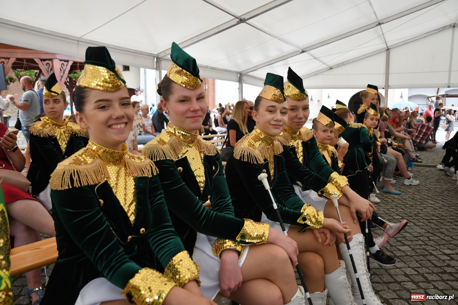 Zdjęcie w galerii na portalu naszraciborz.pl: I Ogólnopolski Mażoretkowy Zawrót Głowy Racibórz 2021 wiadomości z regionu