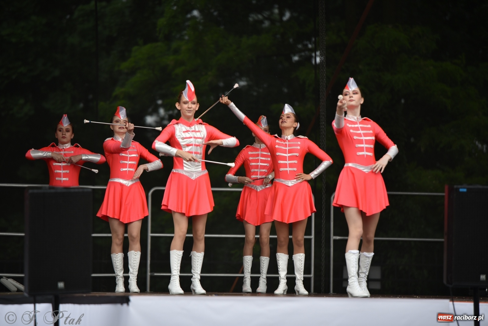 Zdjęcie w galerii na portalu naszraciborz.pl: I Ogólnopolski Mażoretkowy Zawrót Głowy Racibórz 2021 wiadomości z regionu