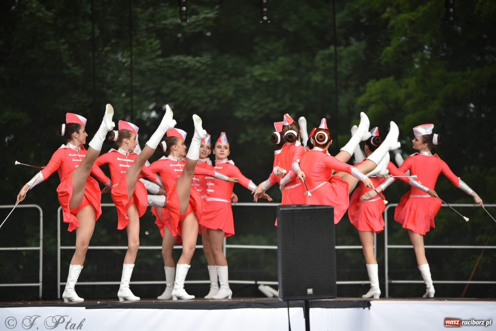 Zdjęcie w galerii na portalu naszraciborz.pl: I Ogólnopolski Mażoretkowy Zawrót Głowy Racibórz 2021 wiadomości z regionu