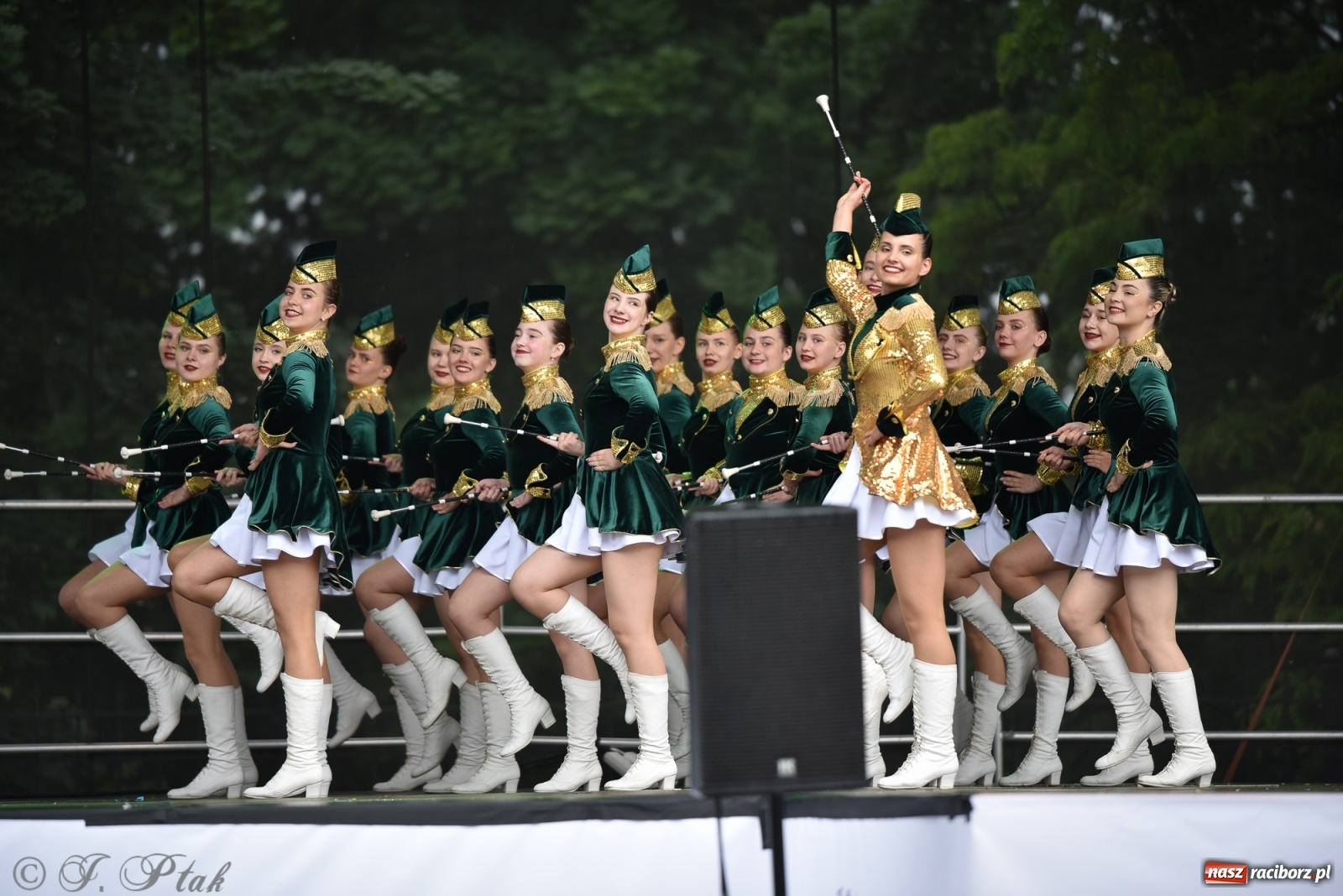 Zdjęcie w galerii na portalu naszraciborz.pl: I Ogólnopolski Mażoretkowy Zawrót Głowy Racibórz 2021 wiadomości z regionu