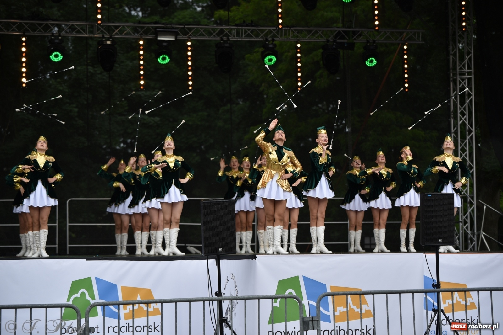 Zdjęcie w galerii na portalu naszraciborz.pl: I Ogólnopolski Mażoretkowy Zawrót Głowy Racibórz 2021 wiadomości z regionu