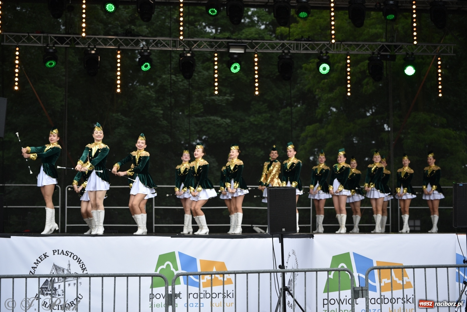 Zdjęcie w galerii na portalu naszraciborz.pl: I Ogólnopolski Mażoretkowy Zawrót Głowy Racibórz 2021 wiadomości z regionu