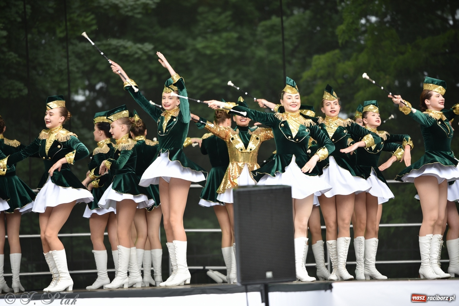 Zdjęcie w galerii na portalu naszraciborz.pl: I Ogólnopolski Mażoretkowy Zawrót Głowy Racibórz 2021 wiadomości z regionu