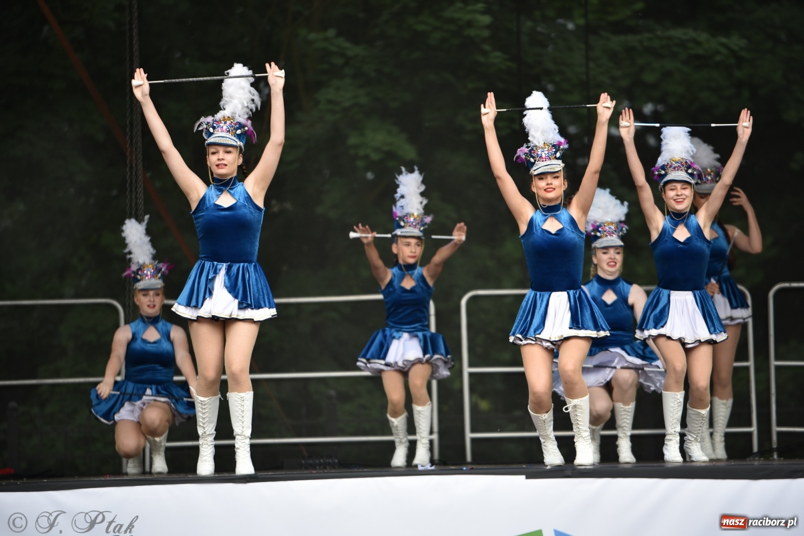 Zdjęcie w galerii na portalu naszraciborz.pl: I Ogólnopolski Mażoretkowy Zawrót Głowy Racibórz 2021 wiadomości z regionu