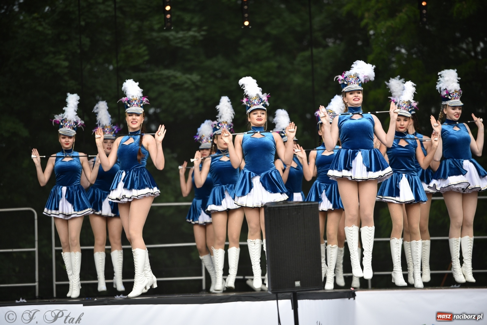 Zdjęcie w galerii na portalu naszraciborz.pl: I Ogólnopolski Mażoretkowy Zawrót Głowy Racibórz 2021 wiadomości z regionu