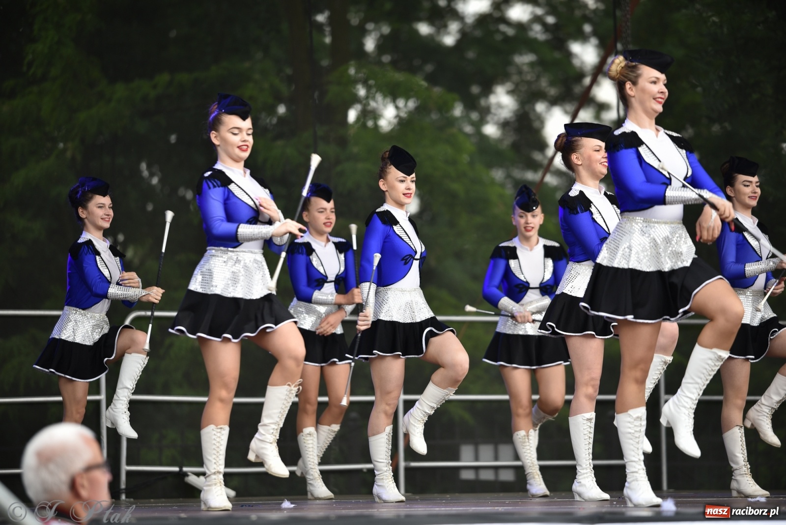 Zdjęcie w galerii na portalu naszraciborz.pl: I Ogólnopolski Mażoretkowy Zawrót Głowy Racibórz 2021 wiadomości z regionu