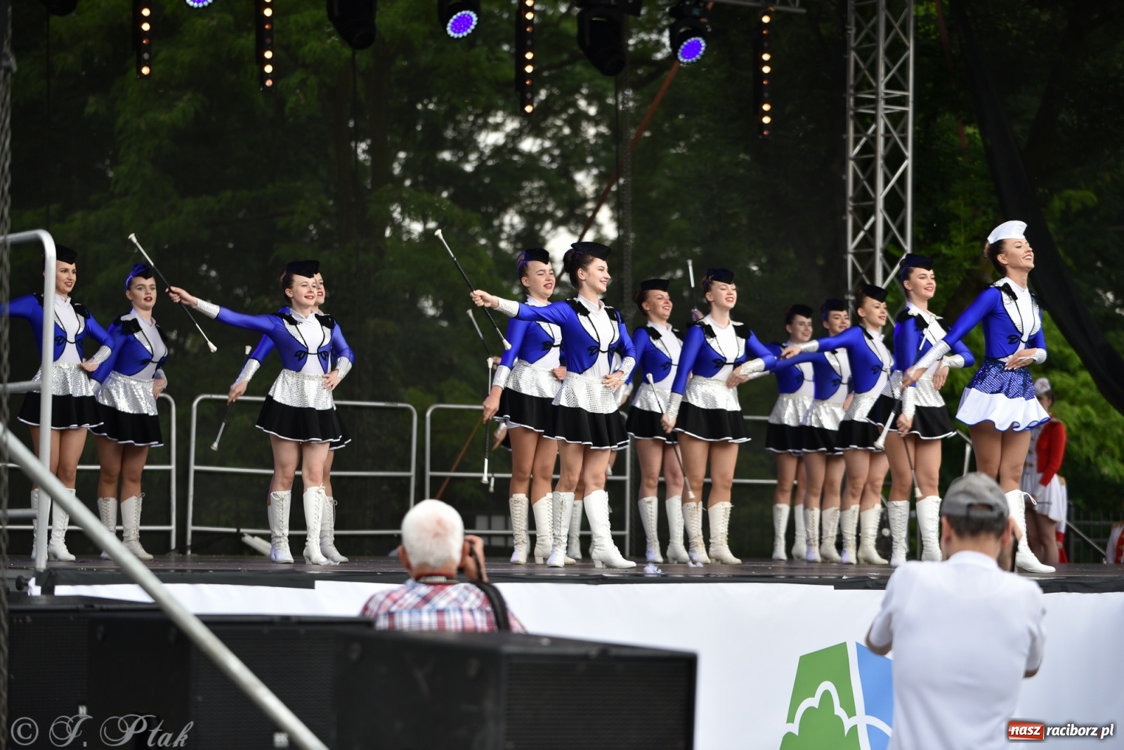 Zdjęcie w galerii na portalu naszraciborz.pl: I Ogólnopolski Mażoretkowy Zawrót Głowy Racibórz 2021 wiadomości z regionu