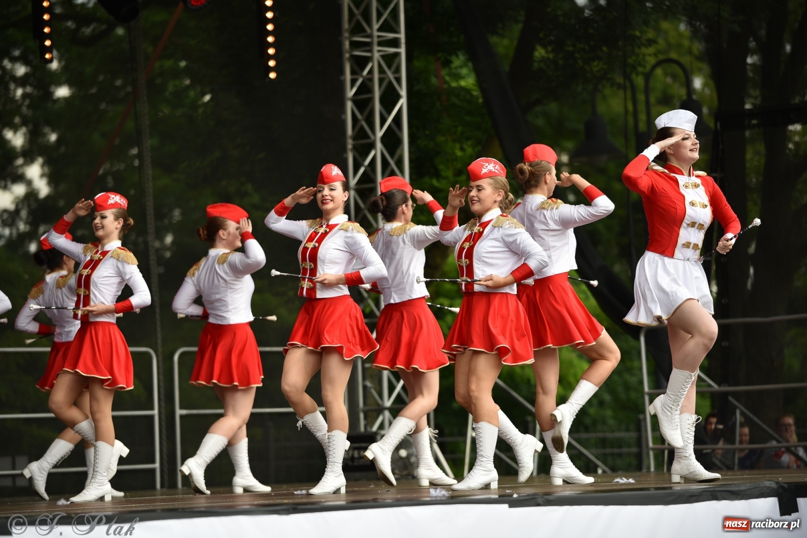 Zdjęcie w galerii na portalu naszraciborz.pl: I Ogólnopolski Mażoretkowy Zawrót Głowy Racibórz 2021 wiadomości z regionu