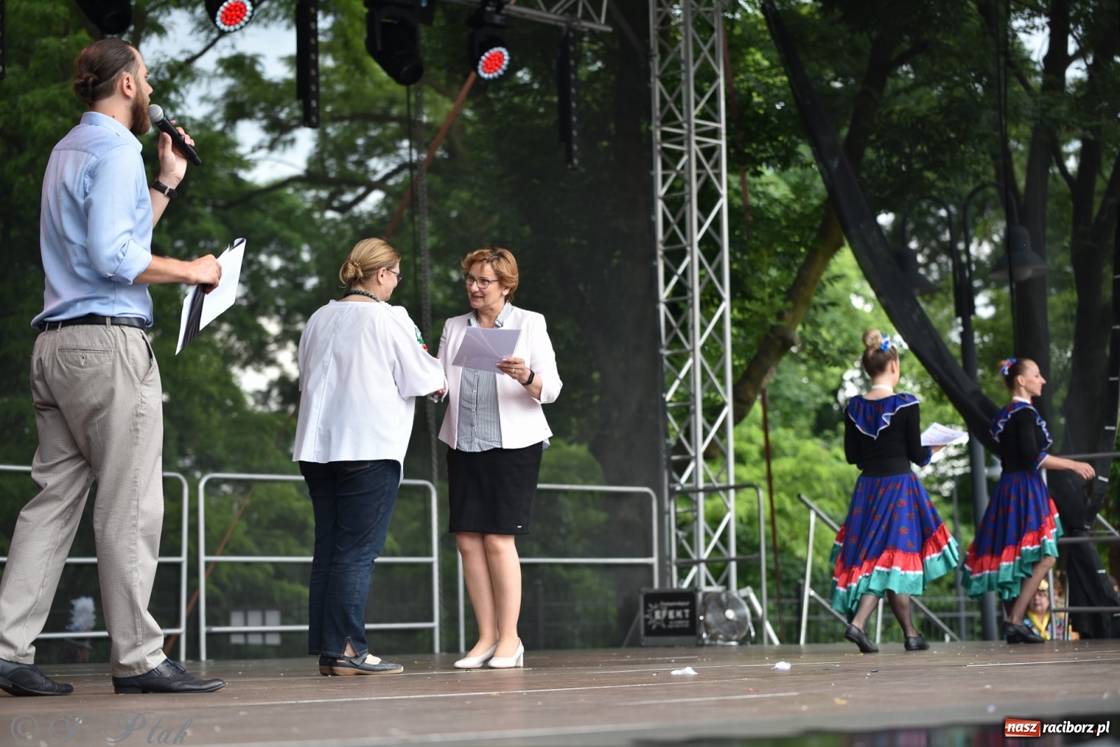 Zdjęcie w galerii na portalu naszraciborz.pl: I Ogólnopolski Mażoretkowy Zawrót Głowy Racibórz 2021 wiadomości z regionu