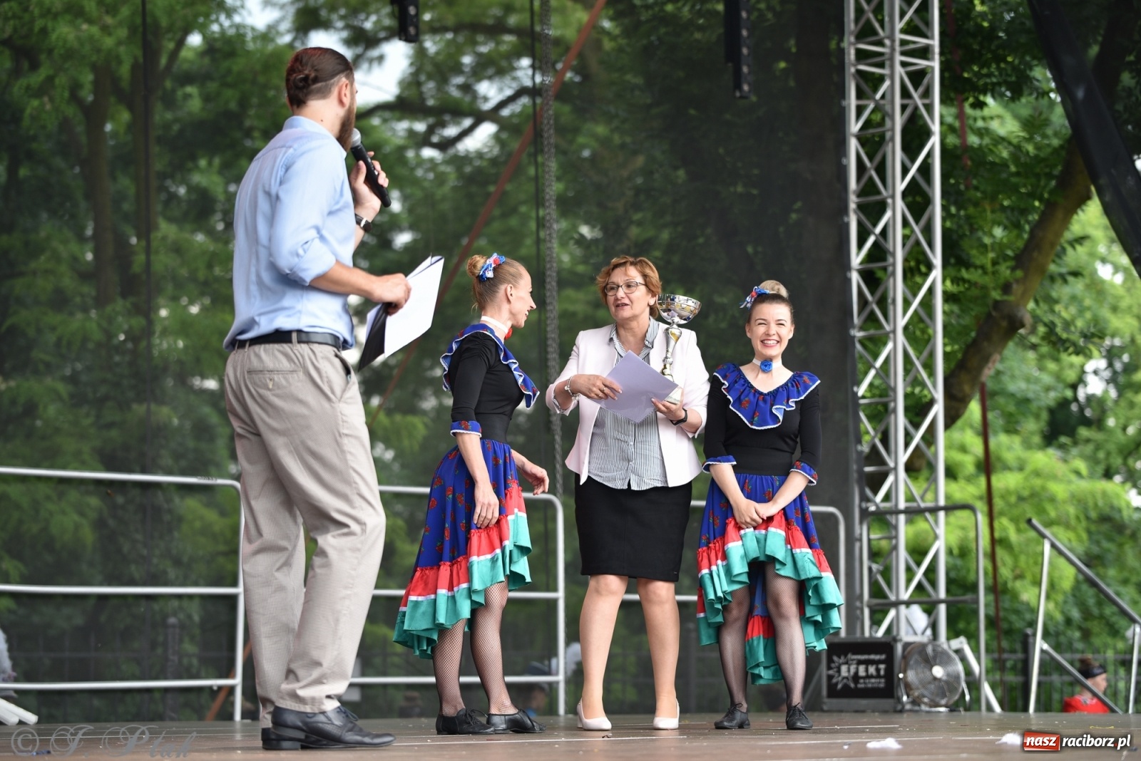 Zdjęcie w galerii na portalu naszraciborz.pl: I Ogólnopolski Mażoretkowy Zawrót Głowy Racibórz 2021 wiadomości z regionu