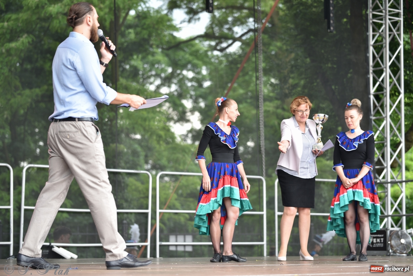 Zdjęcie w galerii na portalu naszraciborz.pl: I Ogólnopolski Mażoretkowy Zawrót Głowy Racibórz 2021 wiadomości z regionu