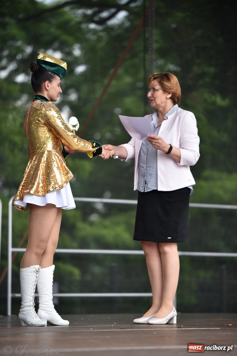 Zdjęcie w galerii na portalu naszraciborz.pl: I Ogólnopolski Mażoretkowy Zawrót Głowy Racibórz 2021 wiadomości z regionu