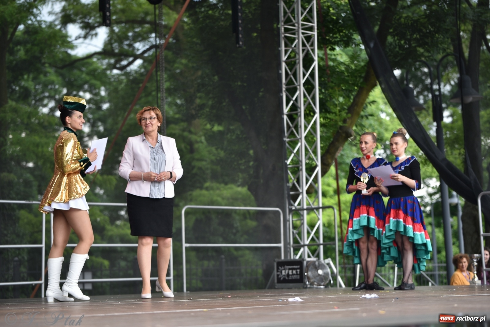 Zdjęcie w galerii na portalu naszraciborz.pl: I Ogólnopolski Mażoretkowy Zawrót Głowy Racibórz 2021 wiadomości z regionu