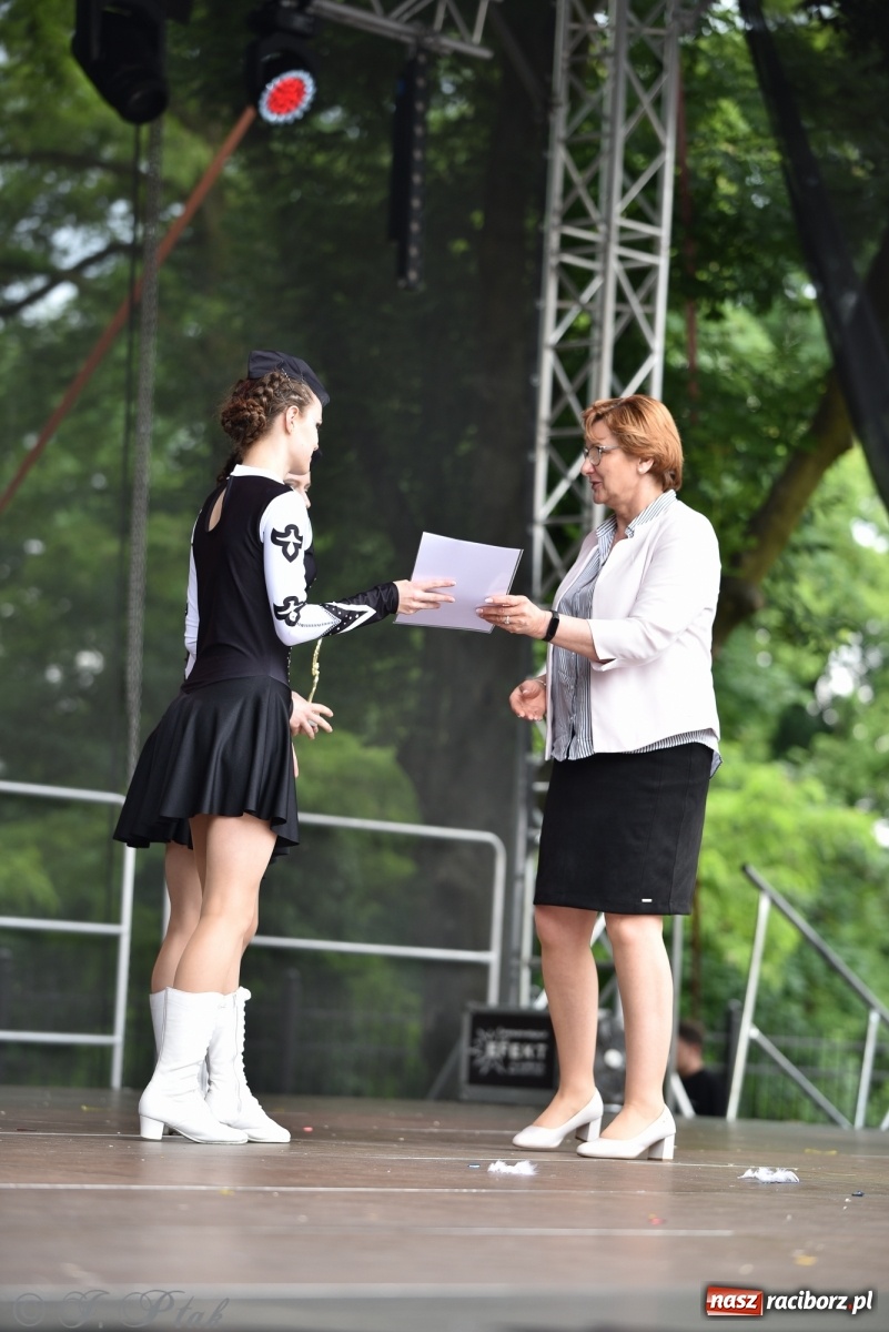 Zdjęcie w galerii na portalu naszraciborz.pl: I Ogólnopolski Mażoretkowy Zawrót Głowy Racibórz 2021 wiadomości z regionu