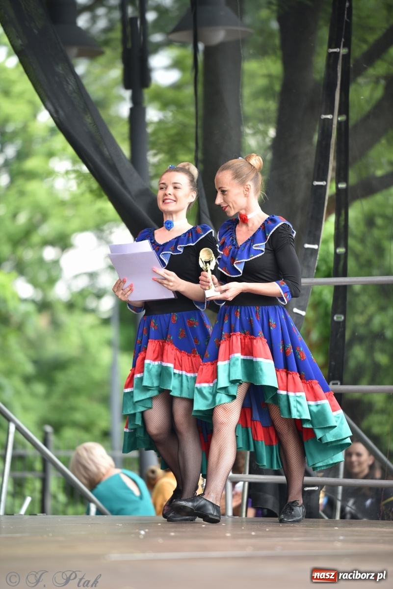 Zdjęcie w galerii na portalu naszraciborz.pl: I Ogólnopolski Mażoretkowy Zawrót Głowy Racibórz 2021 wiadomości z regionu