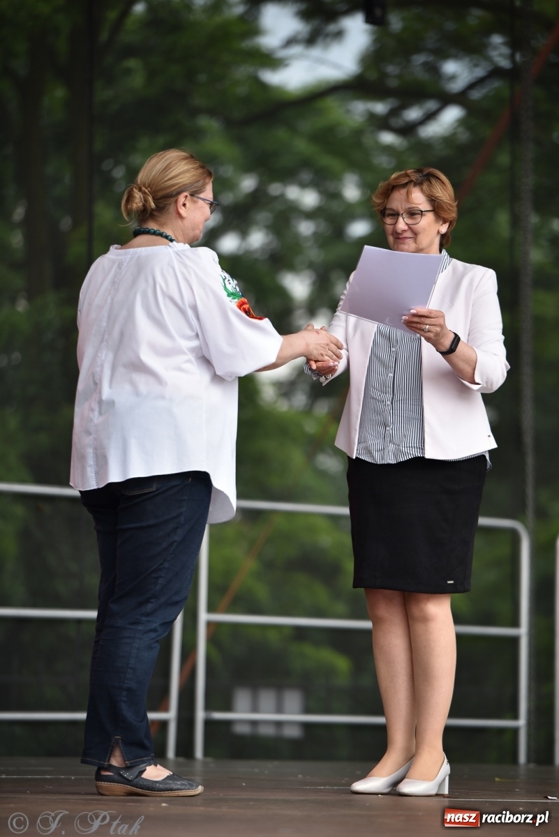 Zdjęcie w galerii na portalu naszraciborz.pl: I Ogólnopolski Mażoretkowy Zawrót Głowy Racibórz 2021 wiadomości z regionu