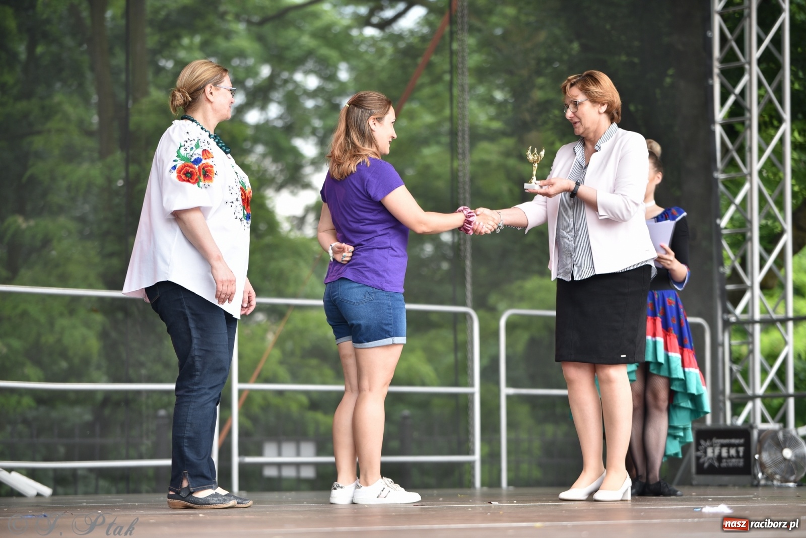 Zdjęcie w galerii na portalu naszraciborz.pl: I Ogólnopolski Mażoretkowy Zawrót Głowy Racibórz 2021 wiadomości z regionu