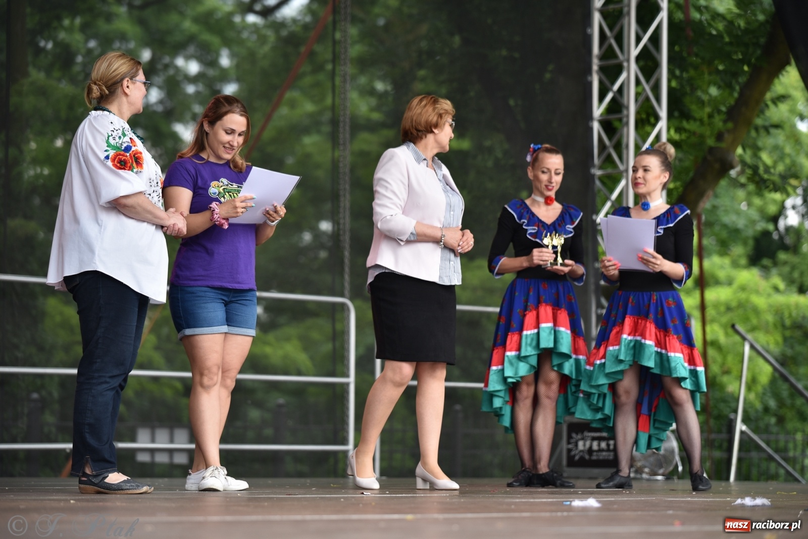 Zdjęcie w galerii na portalu naszraciborz.pl: I Ogólnopolski Mażoretkowy Zawrót Głowy Racibórz 2021 wiadomości z regionu