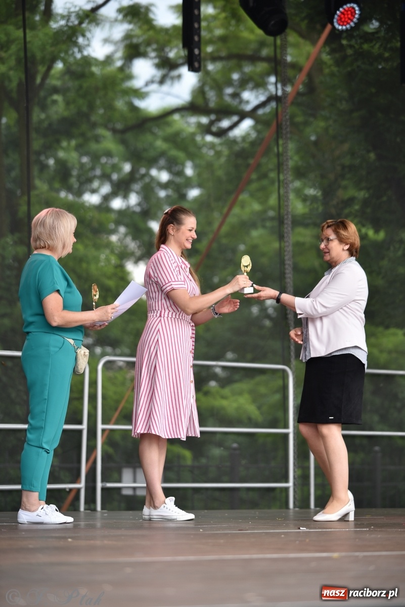 Zdjęcie w galerii na portalu naszraciborz.pl: I Ogólnopolski Mażoretkowy Zawrót Głowy Racibórz 2021 wiadomości z regionu