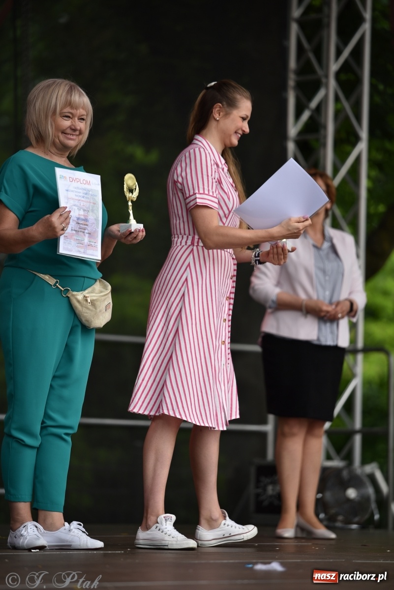 Zdjęcie w galerii na portalu naszraciborz.pl: I Ogólnopolski Mażoretkowy Zawrót Głowy Racibórz 2021 wiadomości z regionu