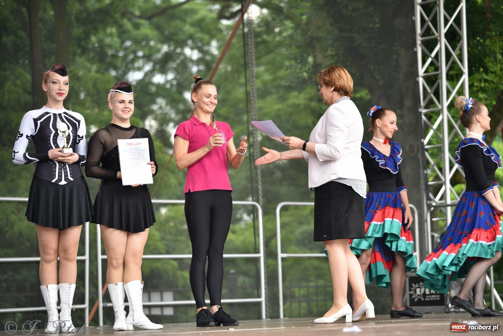 Zdjęcie w galerii na portalu naszraciborz.pl: I Ogólnopolski Mażoretkowy Zawrót Głowy Racibórz 2021 wiadomości z regionu