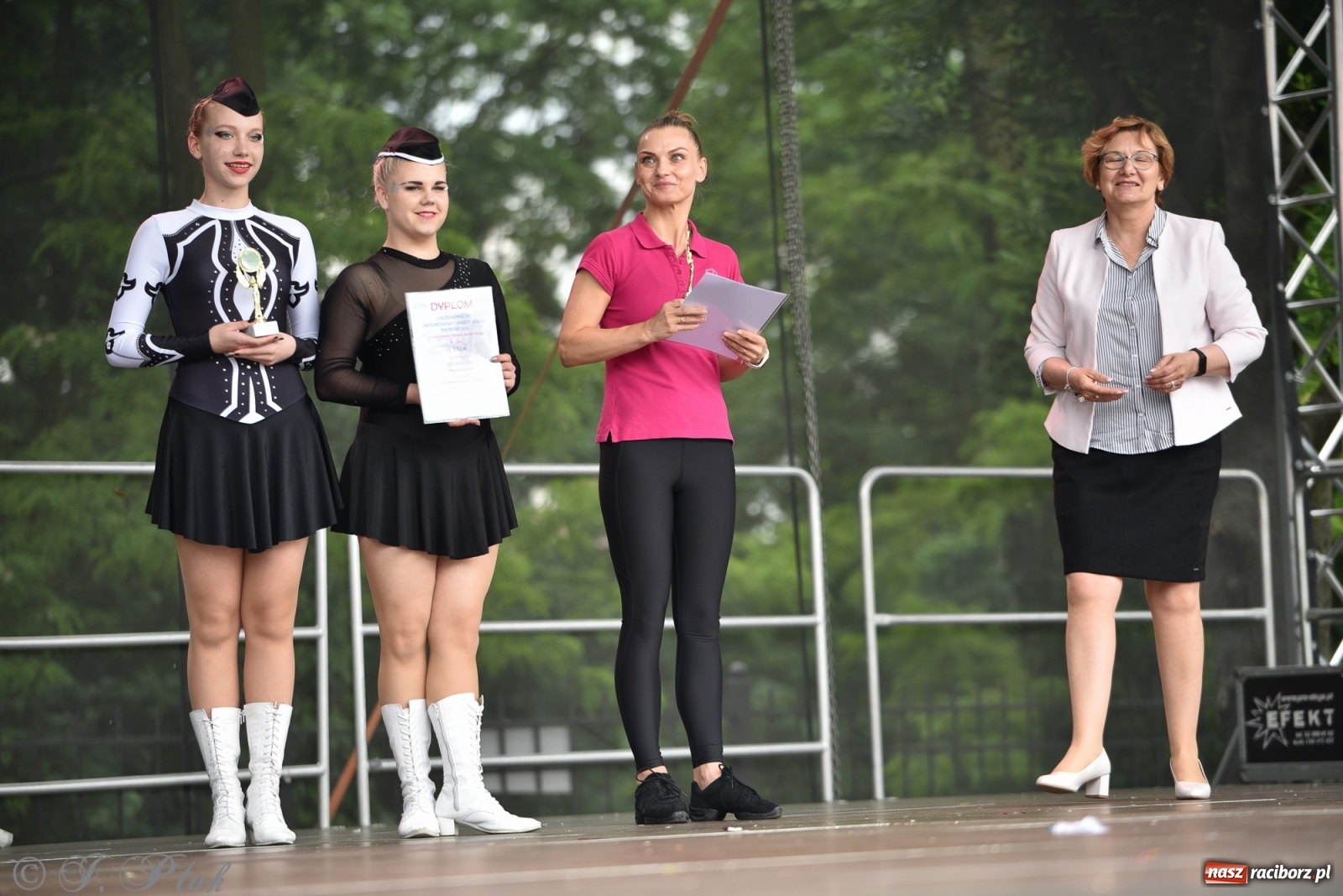 Zdjęcie w galerii na portalu naszraciborz.pl: I Ogólnopolski Mażoretkowy Zawrót Głowy Racibórz 2021 wiadomości z regionu