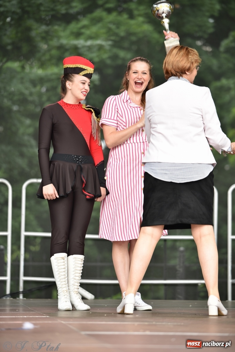 Zdjęcie w galerii na portalu naszraciborz.pl: I Ogólnopolski Mażoretkowy Zawrót Głowy Racibórz 2021 wiadomości z regionu
