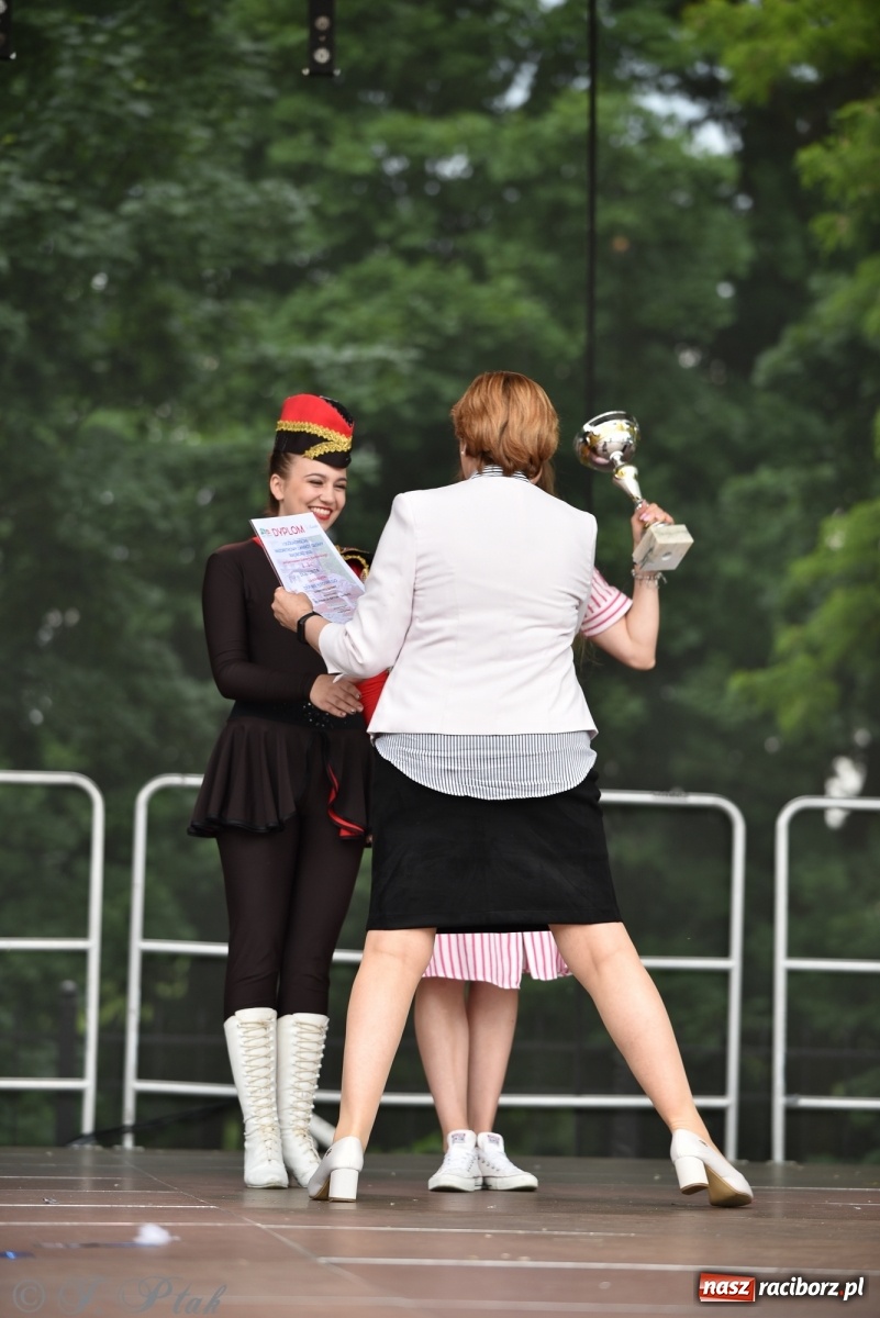 Zdjęcie w galerii na portalu naszraciborz.pl: I Ogólnopolski Mażoretkowy Zawrót Głowy Racibórz 2021 wiadomości z regionu