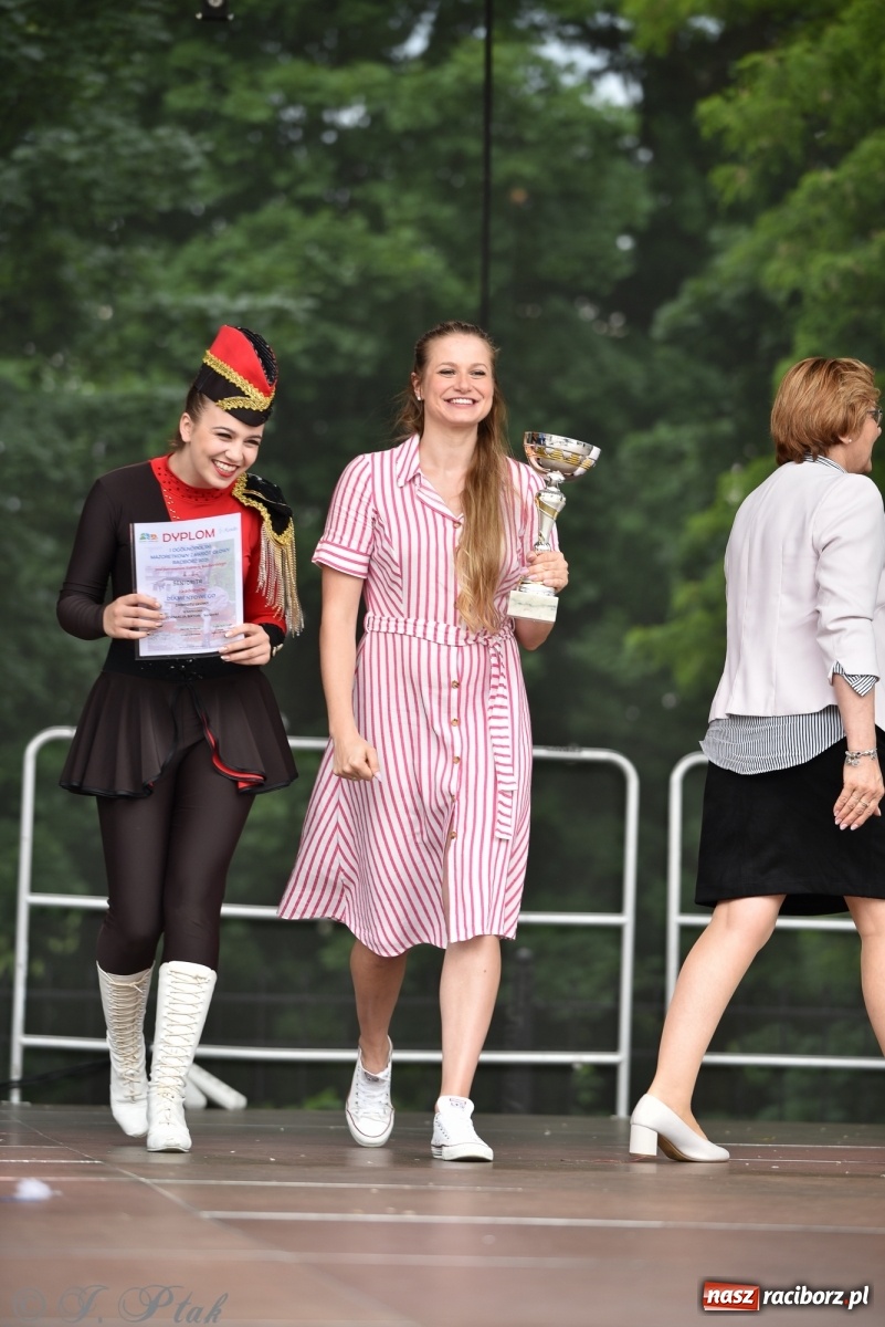 Zdjęcie w galerii na portalu naszraciborz.pl: I Ogólnopolski Mażoretkowy Zawrót Głowy Racibórz 2021 wiadomości z regionu