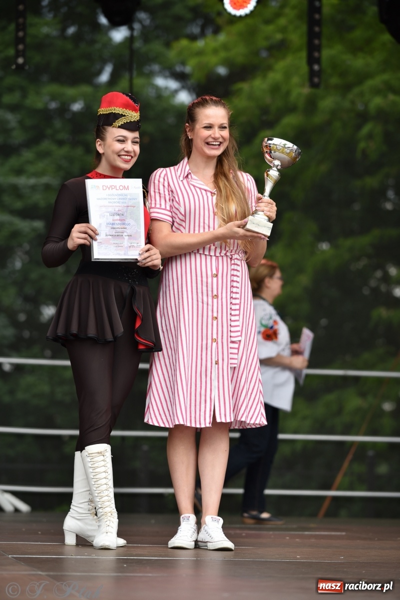 Zdjęcie w galerii na portalu naszraciborz.pl: I Ogólnopolski Mażoretkowy Zawrót Głowy Racibórz 2021 wiadomości z regionu