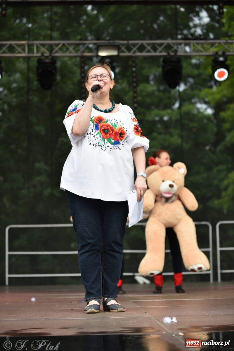 Zdjęcie w galerii na portalu naszraciborz.pl: I Ogólnopolski Mażoretkowy Zawrót Głowy Racibórz 2021 wiadomości z regionu