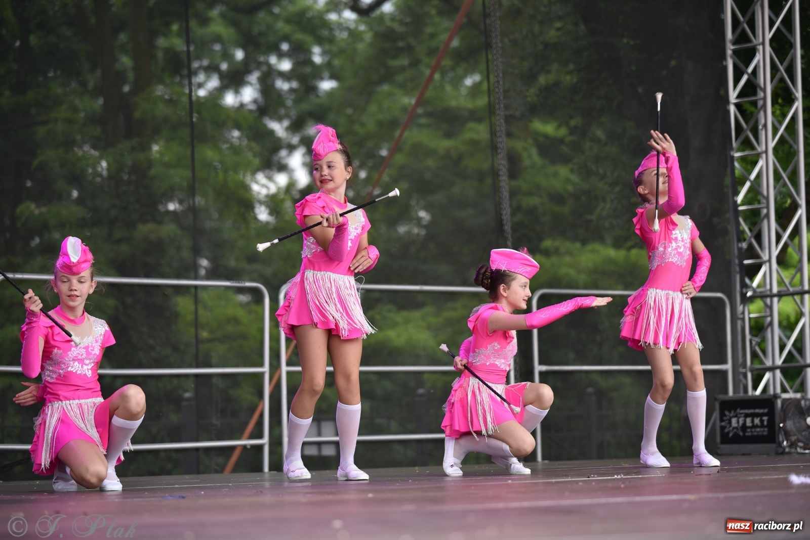 Zdjęcie w galerii na portalu naszraciborz.pl: I Ogólnopolski Mażoretkowy Zawrót Głowy Racibórz 2021 wiadomości z regionu