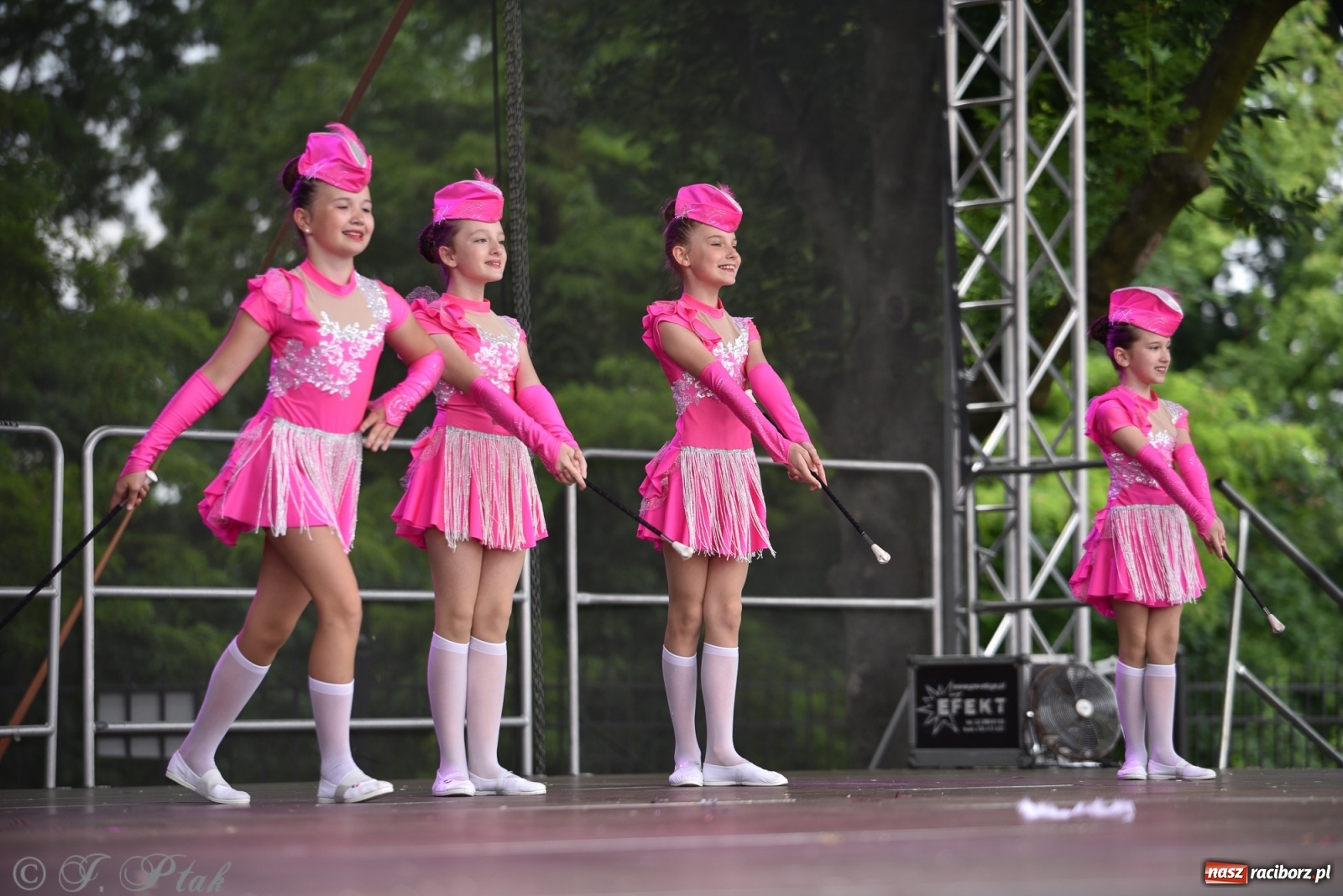 Zdjęcie w galerii na portalu naszraciborz.pl: I Ogólnopolski Mażoretkowy Zawrót Głowy Racibórz 2021 wiadomości z regionu