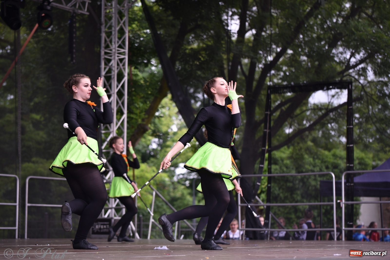 Zdjęcie w galerii na portalu naszraciborz.pl: I Ogólnopolski Mażoretkowy Zawrót Głowy Racibórz 2021 wiadomości z regionu