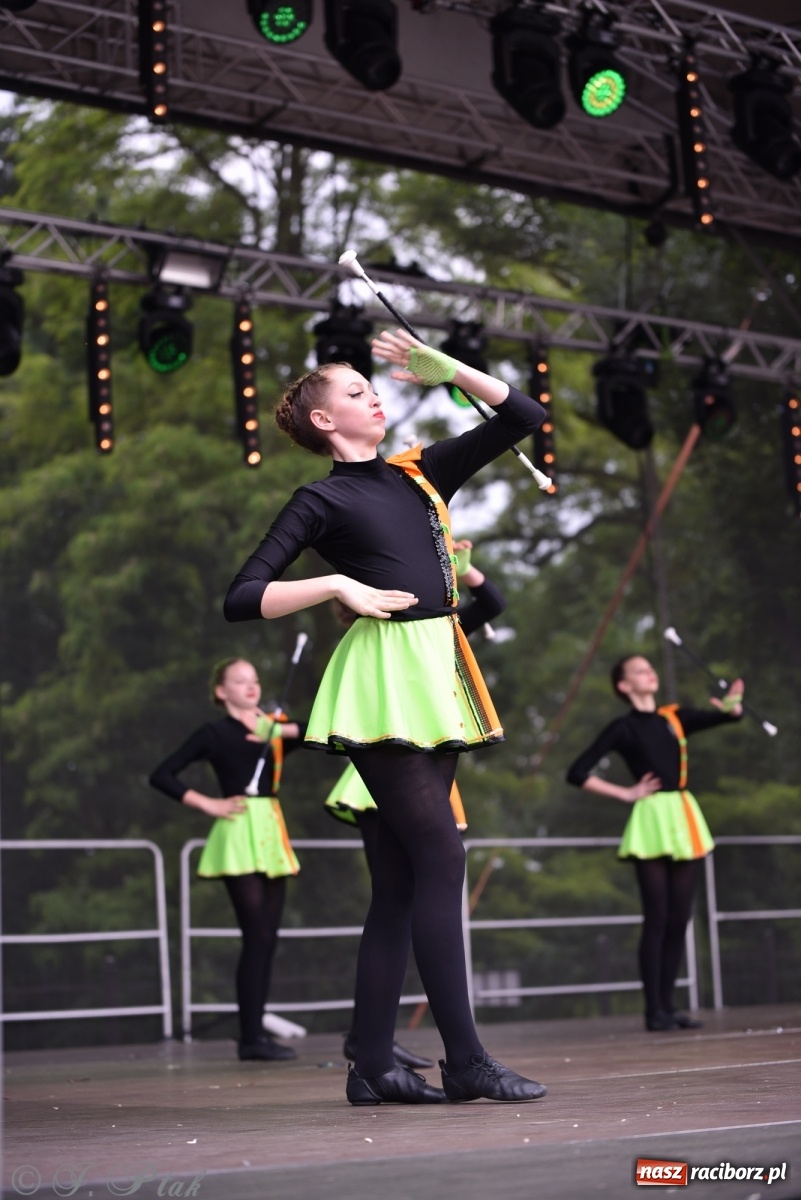 Zdjęcie w galerii na portalu naszraciborz.pl: I Ogólnopolski Mażoretkowy Zawrót Głowy Racibórz 2021 wiadomości z regionu