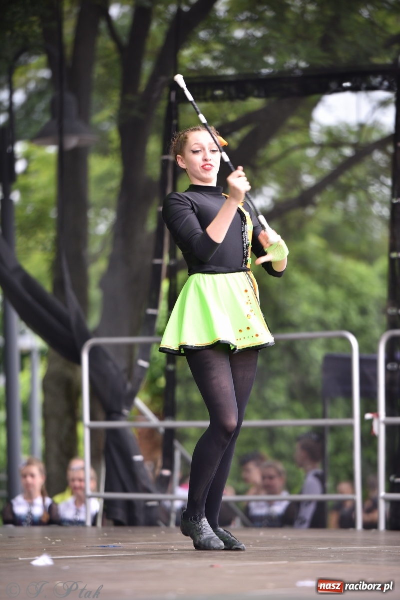 Zdjęcie w galerii na portalu naszraciborz.pl: I Ogólnopolski Mażoretkowy Zawrót Głowy Racibórz 2021 wiadomości z regionu